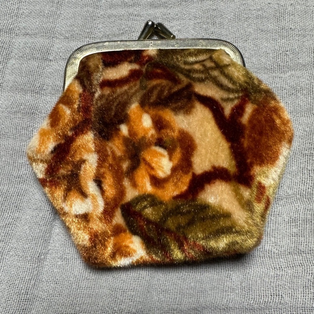 Vintage Floral Tapestry Change Coin Purse Kiss Lock Clutch Wallet 4" x 4"